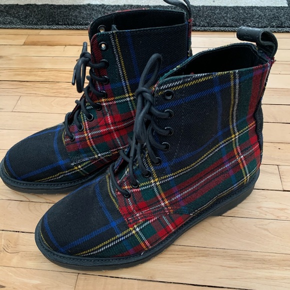 Dr. Martens Shoes | Dr Martens Ombre Tartan Plaid Boot | Color: Black/Red | Size: Various | Redbedhead11's Closet